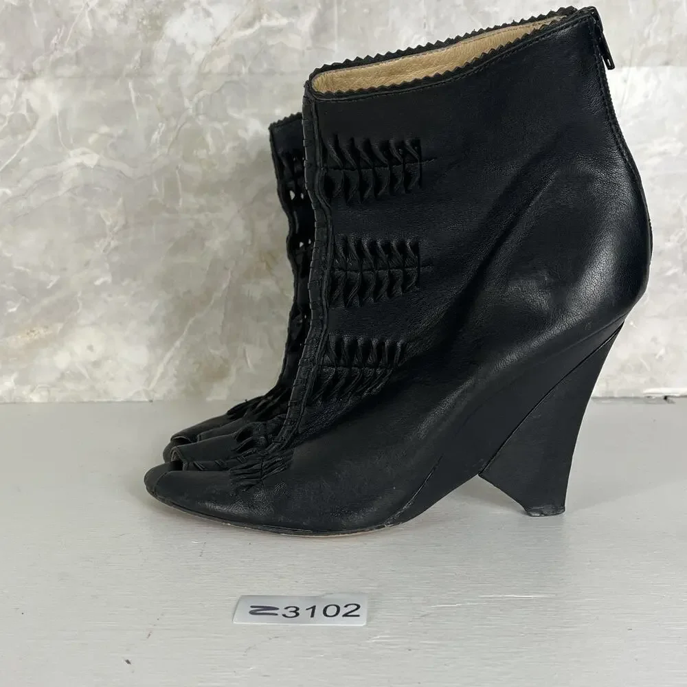 Sam Edelman Krosby Black Leather Cut-Out Ankle Bootie Heels Women's Size 11M
